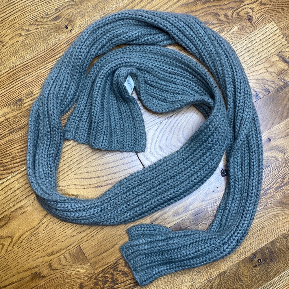 Men’s Old Navy Gray Scarf
